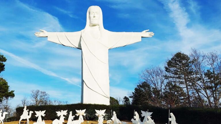 Top 15 Tallest Statues in the US [Update 2024]