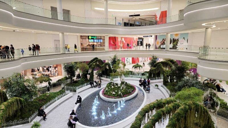 Top 17 Biggest Malls in America [2024 Edition]