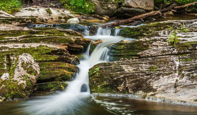 15 Beautiful Waterfalls in Connecticut [Update 2022]