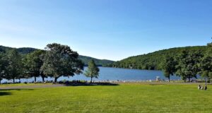 15 Best Lakes in Connecticut [Update 2022]