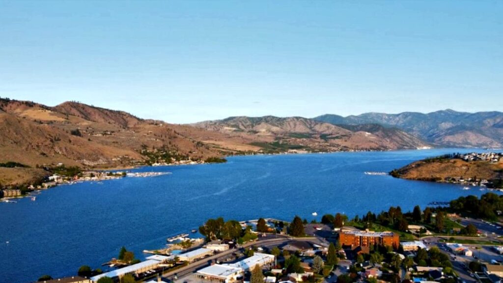 Pond Chelan