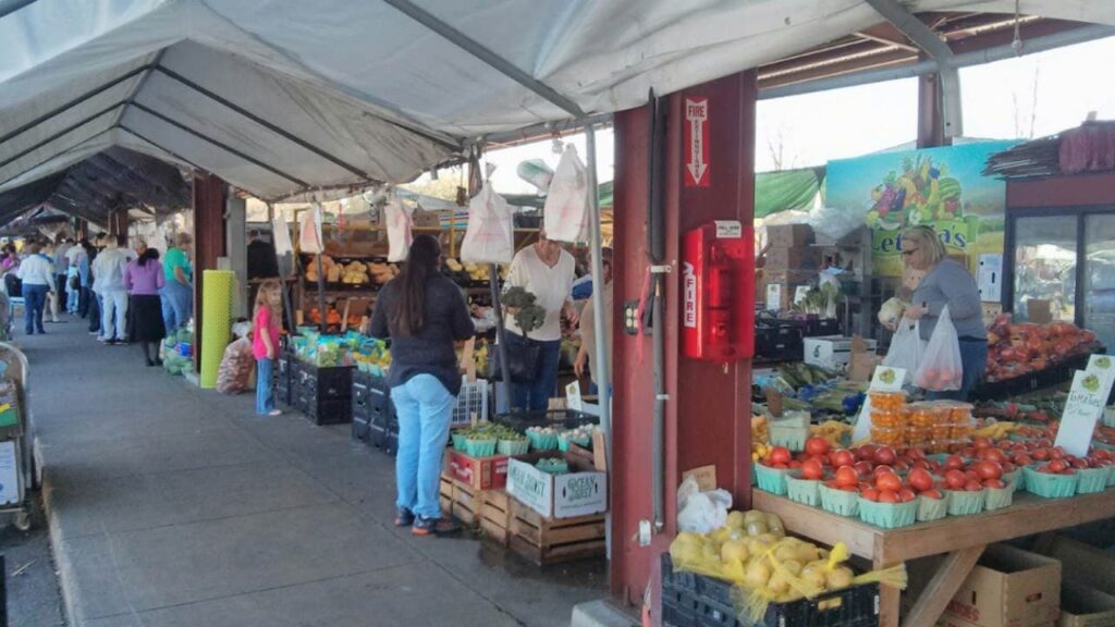 Jacksonville Farmers Market is one of the best farmers markets in Florida