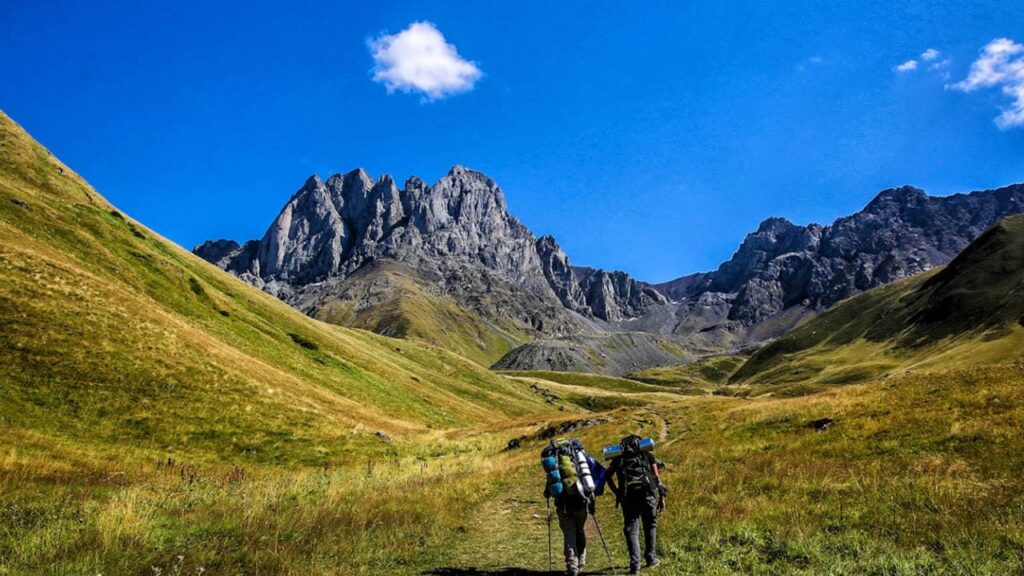 Hike through Chaukhi pass