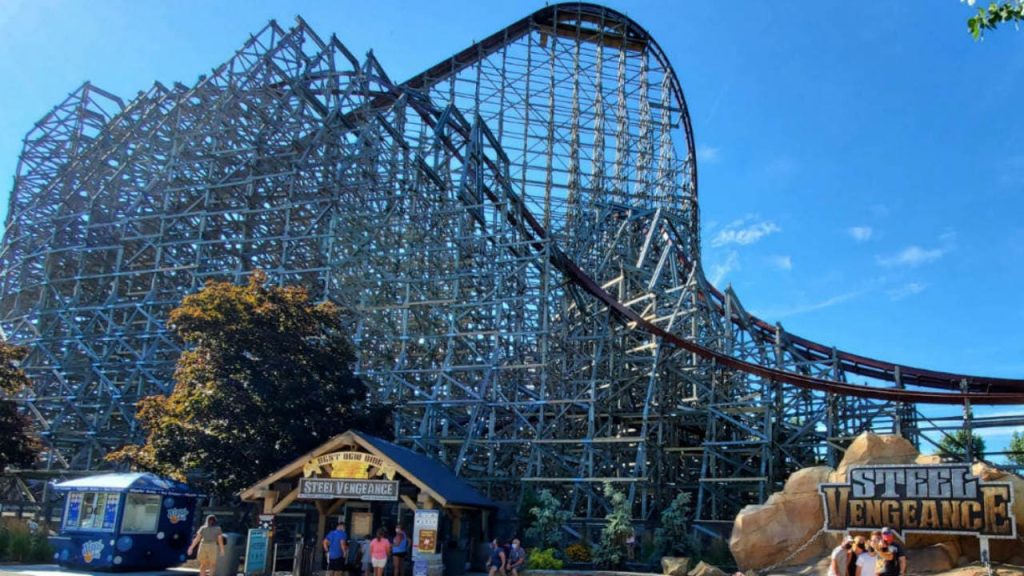 Steel Vengeance is one of the best tallest roller coasters in the US.