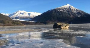 12 Best Lakes in Alaska [Update 2022]