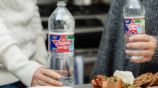 Top 10 Popular Bottled Water Brands in USA [Update 2022]