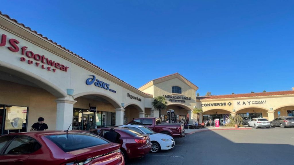 Camarillo Premium Outlets is one of the most Popular Outlet Malls in California