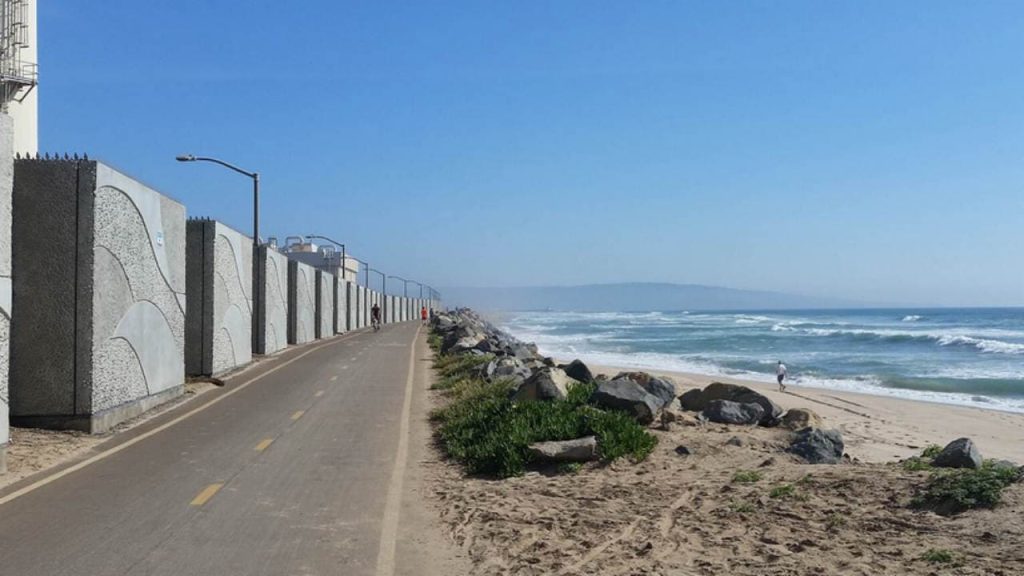 The Strand, Los Angeles is one of the most Epic Bike Trails in California