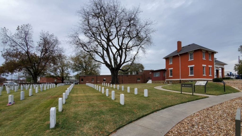 Fort Smith National Cemetery