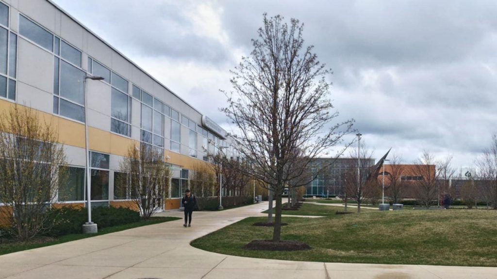 College of DuPage(COD) is one of the Best Community Colleges in Illinois