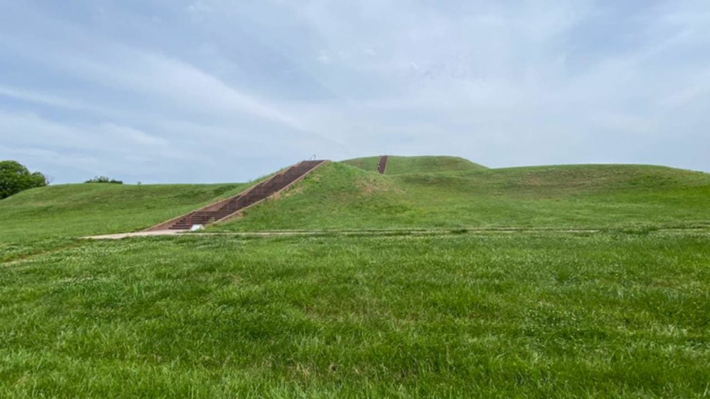 Cahokia Mounds State Historic Site