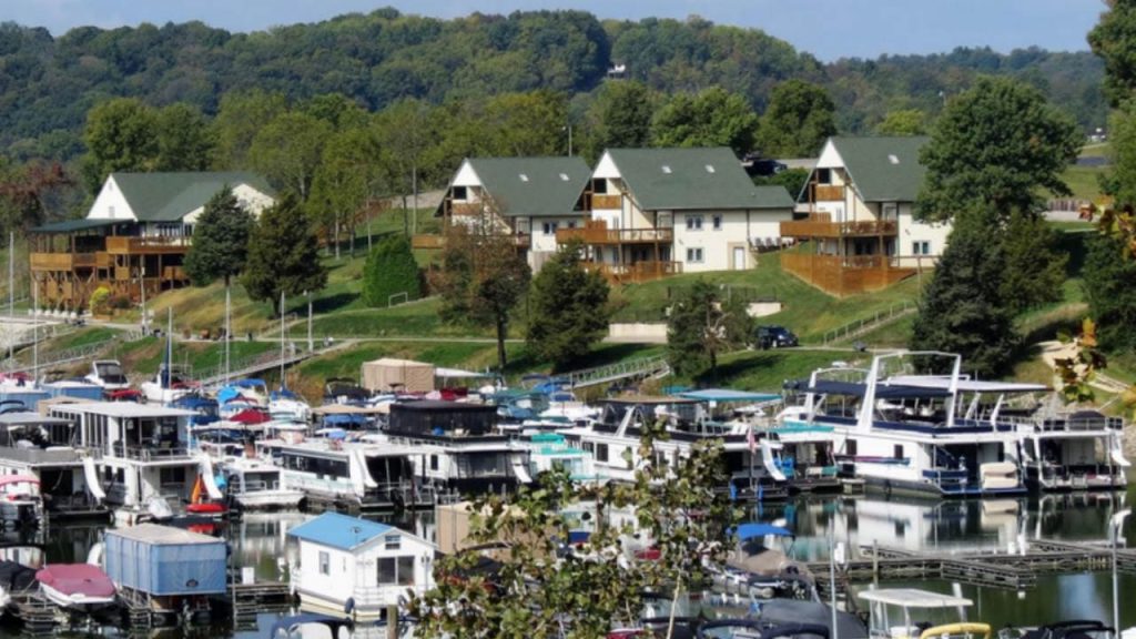 Kent's Harbor and the Sagamore Resort