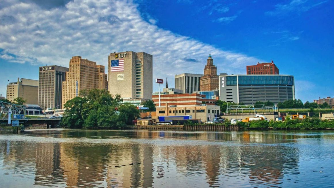 Top 15 Richest States in the US [Report 2024]