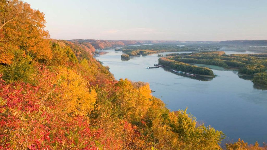 Pikes Peak State Park is one of the best campgrounds in Iowa