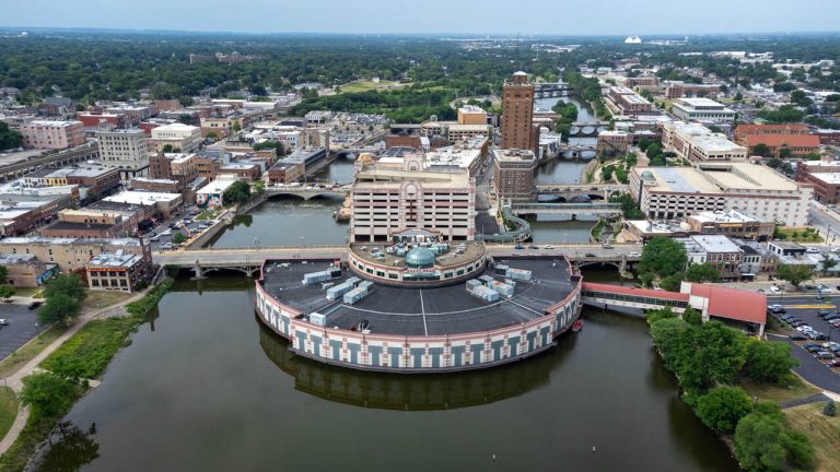 Top 17 Most Boring Cities in America [Report 2024]