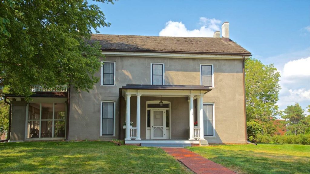 Farm House Museum, Ames