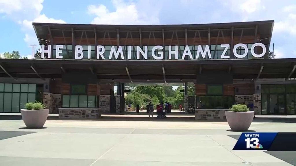 Birmingham Zoo is one of the best zoos in Alabama
