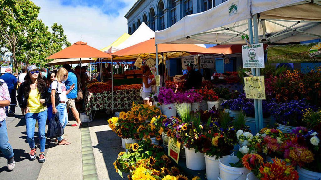 farmers markets in Iowa